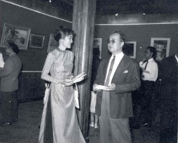 Professor Le Van De and Painter Truong Thi Thinh