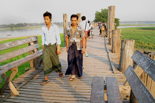 Burmese men in Longyi