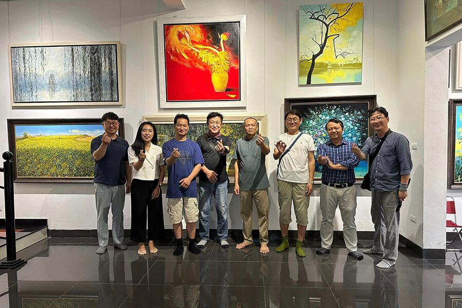 Hanoi Art Tours - Nguyen Art Gallery Art Tours in Hanoi